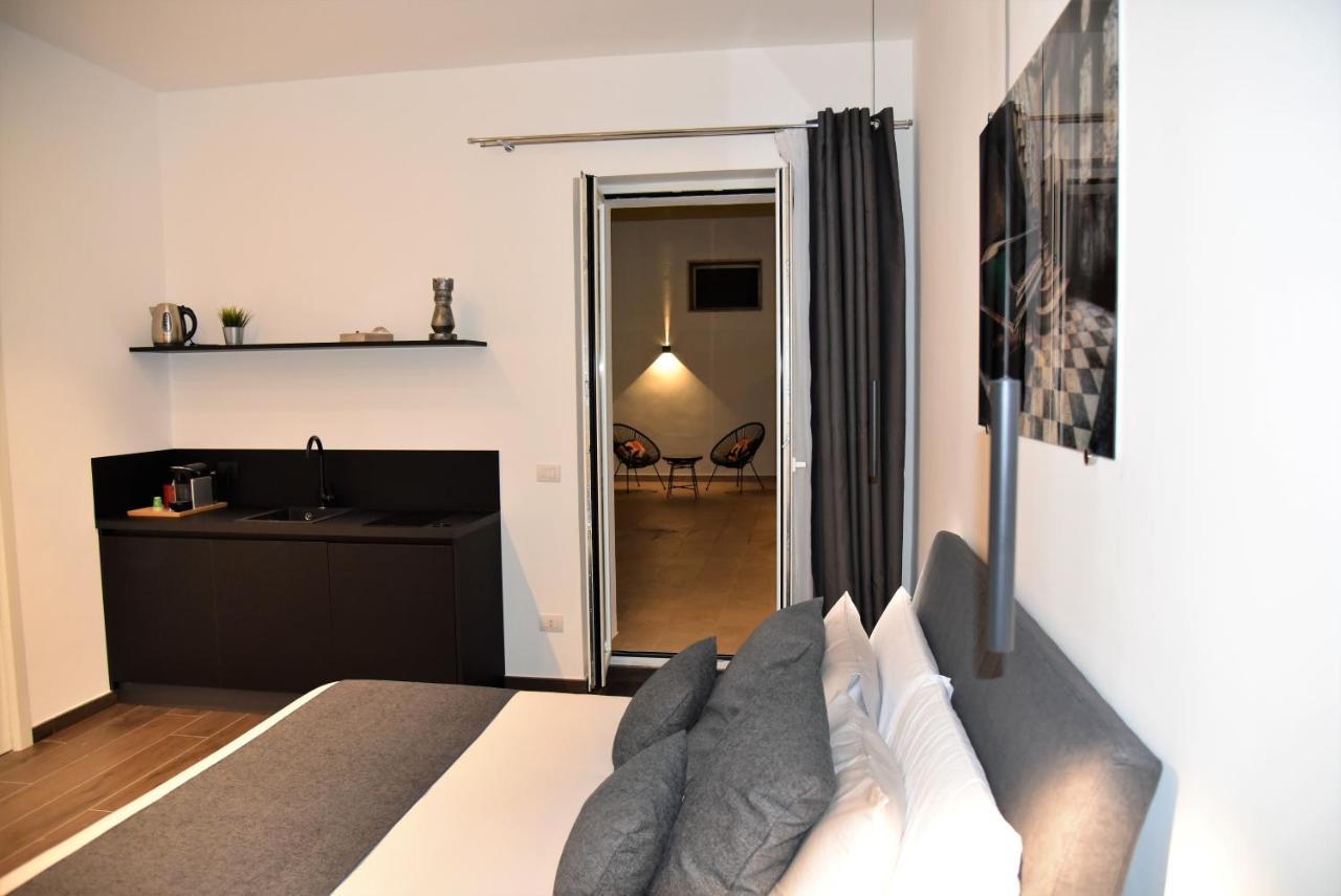 Gl Rooms And Apartments Бари Экстерьер фото