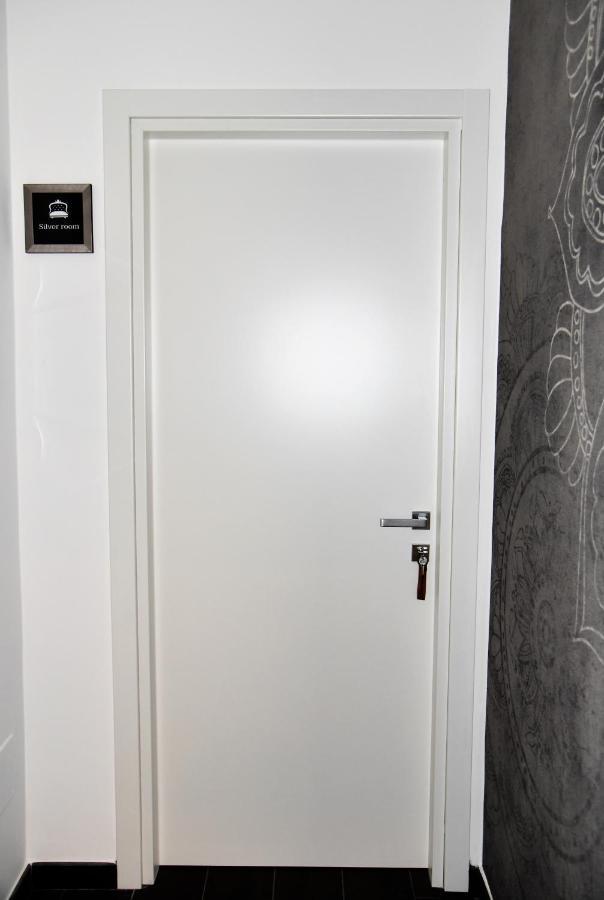 Gl Rooms And Apartments Бари Экстерьер фото